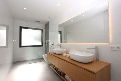 Villa i Marbella, Malaga, Marbella - € 2.750.000 | Ref: MA-MB-R300123S/7965 - foto 17