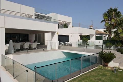 Villa i Marbella, Malaga, Marbella - € 2.750.000 | Ref: MA-MB-R300123S/7965 - foto 38