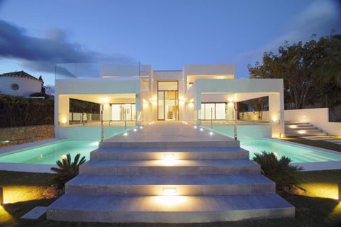 Villa i Marbella, Malaga, Marbella - € 2.750.000 | Ref: MA-MB-R300123S/7965 - foto 45