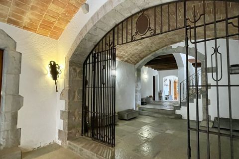 Byhus i Torroella De Montgri, Gerona - foto 1