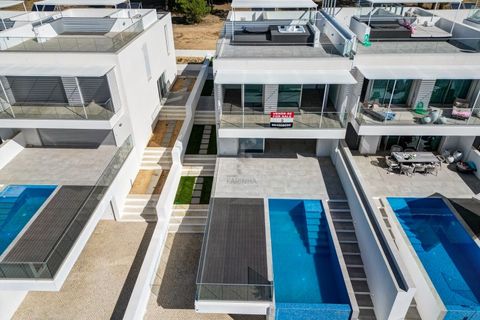 Villa i Almancil, Faro, Almancil - € 2.295.000 | Ref: Moradia T4 Vale do Lobo nova pronta para habitar - foto 38