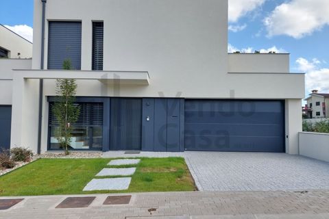 Villa i Braga, Braga, Braga - € 600.000 | Ref: 017-2920 - foto 1