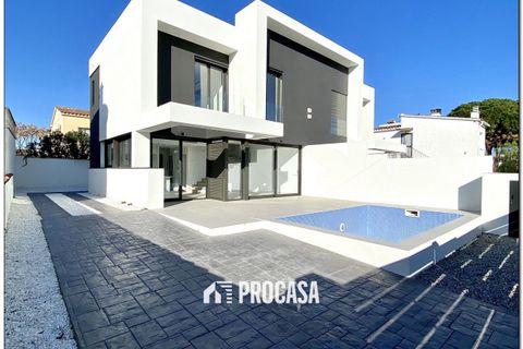 Villa i Empuriabrava, Gerona, Empuriabrava - € 659.000 | Ref: 2597 - foto 1