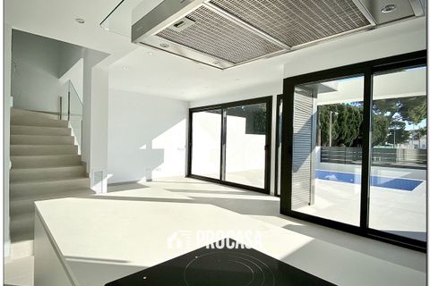 Villa i Empuriabrava, Gerona, Empuriabrava - € 659.000 | Ref: 2597 - foto 11
