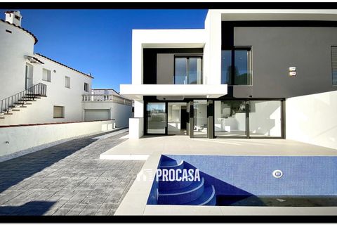 Villa i Empuriabrava, Gerona, Empuriabrava - € 659.000 | Ref: 2597 - foto 44
