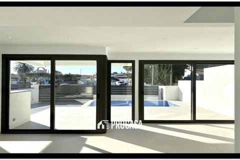 Villa i Empuriabrava, Gerona, Empuriabrava - € 659.000 | Ref: 2598 - foto 6