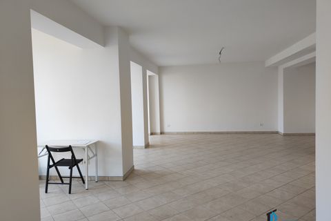 L'establiment comercial a Terni, Terni, Terni - € 450/mes | Ref: LOD-1768 - foto 2