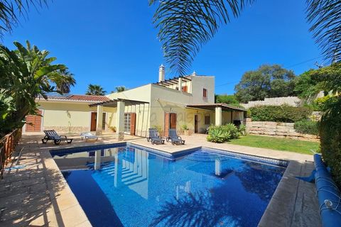 Villa i Estoi, Faro, Estoi - € 775.000 | Ref: M138 - foto 1