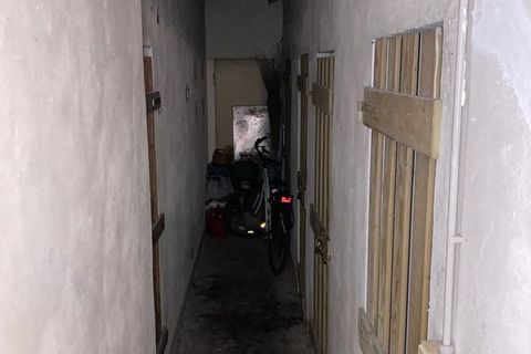 L'establiment comercial a Carpi, Modena, Carpi - € 400/mes | Ref: CUG-854 - foto 8