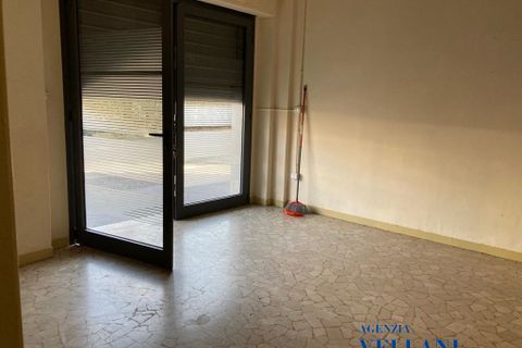 L'establiment comercial a Carpi, Modena, Carpi - € 400/mes | Ref: CUG-854 - foto 9