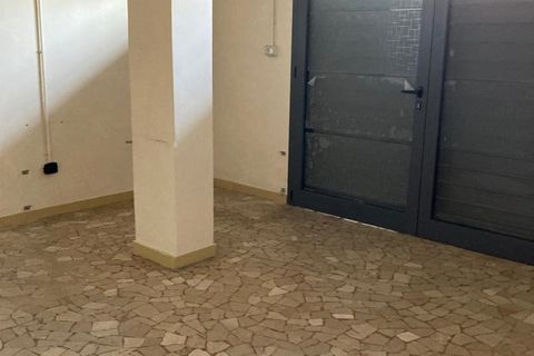 L'establiment comercial a Carpi, Modena, Carpi - € 400/mes | Ref: CUG-854 - foto 14