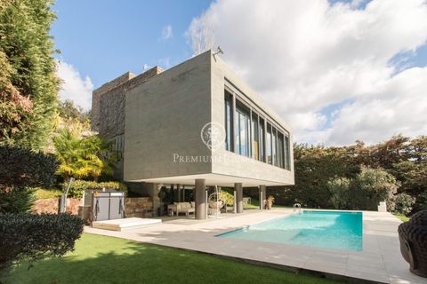 Villa a Alella, Barcelona, Alella - € 2.499.000 | Ref: PH102301/3699 - foto 1