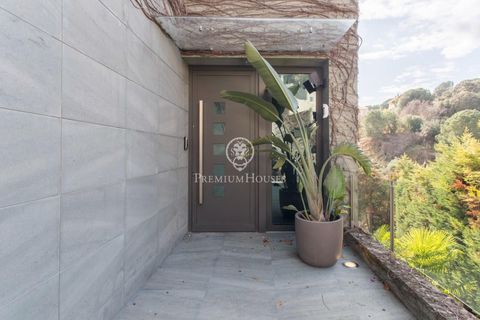 Villa a Alella, Barcelona, Alella - € 2.499.000 | Ref: PH102301/3699 - foto 3