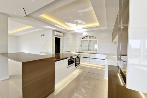 Villa i Estoi, Faro, Estoi - € 1.495.000 | Ref: M136 - foto 12