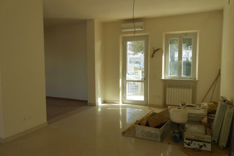 Erhvervsejendom i Lucca, Lucca, Lucca - € 140.000 | Ref: 4190 - foto 2