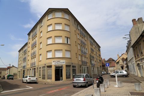 Erhvervsejendom i Autun, Saone-et-Loire, Autun - € 40.000 | Ref: 4484-3 - foto 1