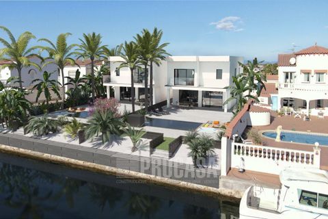 Villa i Empuriabrava, Gerona, Empuriabrava - € 1.290.000 | Ref: 2675 - foto 1