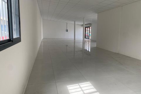 L'establiment comercial a Cayenne, French Guiana, Cayenne - € 16.368/mes | Ref: 009 - foto 2