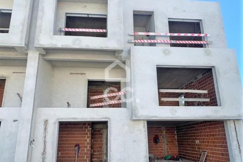 Reihenhaus in Corroios, Setubal, Corroios - € 635.000 | Ref: 363/M/00809 - Foto 1