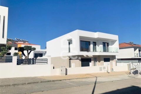 Stadthaus in Corroios, Setubal, Corroios - € 645.000 | Ref: 363/M/00810 - Foto 3