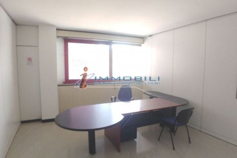Erhvervsejendom i Vimodrone, Milan, Vimodrone - € 700.000 | Ref: UV591 - foto 3