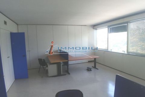 Erhvervsejendom i Vimodrone, Milan, Vimodrone - € 700.000 | Ref: UV591 - foto 4