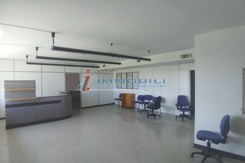 Erhvervsejendom i Vimodrone, Milan, Vimodrone - € 700.000 | Ref: UV591 - foto 11