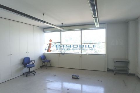 Erhvervsejendom i Vimodrone, Milan, Vimodrone - € 700.000 | Ref: UV591 - foto 13