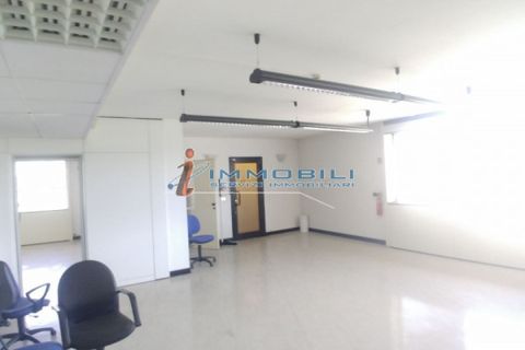 Erhvervsejendom i Vimodrone, Milan, Vimodrone - € 700.000 | Ref: UV591 - foto 18