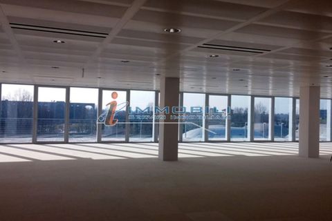 Erhvervsejendom i Segrate, Milan, Segrate - € 29.420 | Ref: ULJW1068 - foto 1