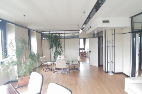 Erhvervsejendom i Segrate, Milan, Segrate - € 12.416 | Ref: UL2429 - foto 14