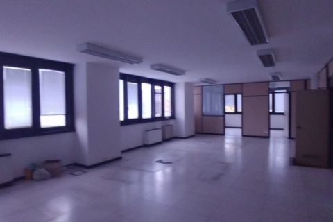 Erhvervsejendom i Segrate, Milan, Segrate - € 12.416 | Ref: UL2429 - foto 19