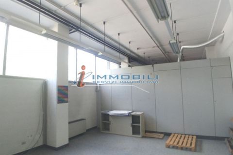 Erhvervsejendom i Vimodrone, Milan, Vimodrone - € 430.000 | Ref: MV165 - foto 1