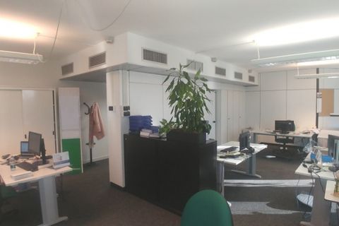 Erhvervsejendom i Segrate, Milan, Segrate - € 543.600 | Ref: UV790 - foto 2