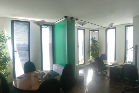 Erhvervsejendom i Segrate, Milan, Segrate - € 543.600 | Ref: UV790 - foto 8