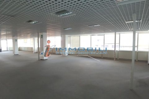 Erhvervsejendom i Segrate, Milan, Segrate - € 19.955 | Ref: ULUI022 - foto 3