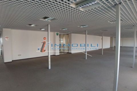 Erhvervsejendom i Segrate, Milan, Segrate - € 19.955 | Ref: ULUI022 - foto 8