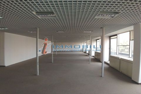 Erhvervsejendom i Segrate, Milan, Segrate - € 19.955 | Ref: ULUI022 - foto 9