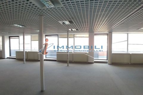 Erhvervsejendom i Segrate, Milan, Segrate - € 19.955 | Ref: ULUI022 - foto 12