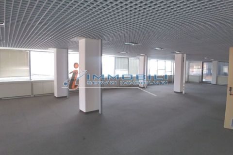 Erhvervsejendom i Segrate, Milan, Segrate - € 19.955 | Ref: ULUI022 - foto 14