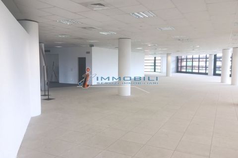 Erhvervsejendom i Vimodrone, Milan, Vimodrone - € 33.833 | Ref: ULMG2711 - foto 7