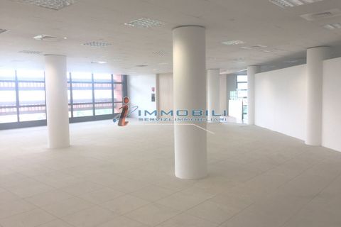 Erhvervsejendom i Vimodrone, Milan, Vimodrone - € 33.833 | Ref: ULMG2711 - foto 11