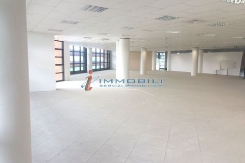 Erhvervsejendom i Vimodrone, Milan, Vimodrone - € 33.833 | Ref: ULMG2711 - foto 13