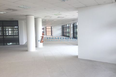 Erhvervsejendom i Vimodrone, Milan, Vimodrone - € 33.833 | Ref: ULMG2711 - foto 16