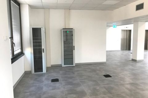 Erhvervsejendom i Milan, Milan, Milan - € 51.666 | Ref: ULKN208 - foto 19
