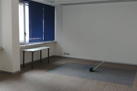 Erhvervsejendom i Monza, Monza and Brianza, Monza - € 10.666 | Ref: UL3095 - foto 19