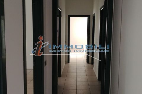 Erhvervsejendom i Concorezzo, Monza and Brianza, Concorezzo - € 290.000 | Ref: UV852 - foto 6