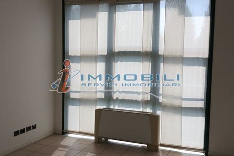 Erhvervsejendom i Concorezzo, Monza and Brianza, Concorezzo - € 290.000 | Ref: UV852 - foto 13