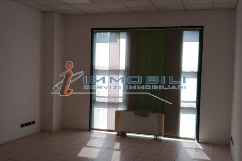 Erhvervsejendom i Concorezzo, Monza and Brianza, Concorezzo - € 290.000 | Ref: UV852 - foto 20
