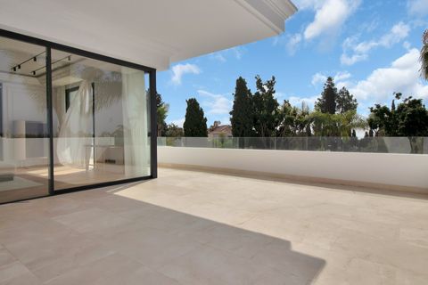 Villa i Marbella, Malaga, Marbella - € 6.500.000 | Ref: BHHS0344 - foto 32